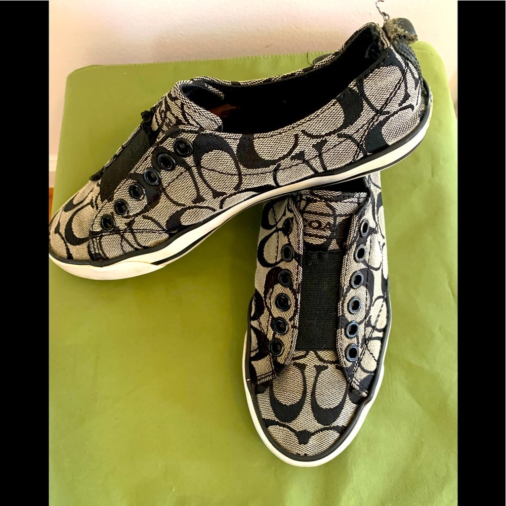Coach classic tennis shoes, size 6 1/2 B
